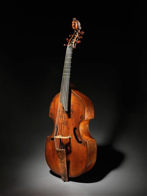 tudor braccio|Viol .